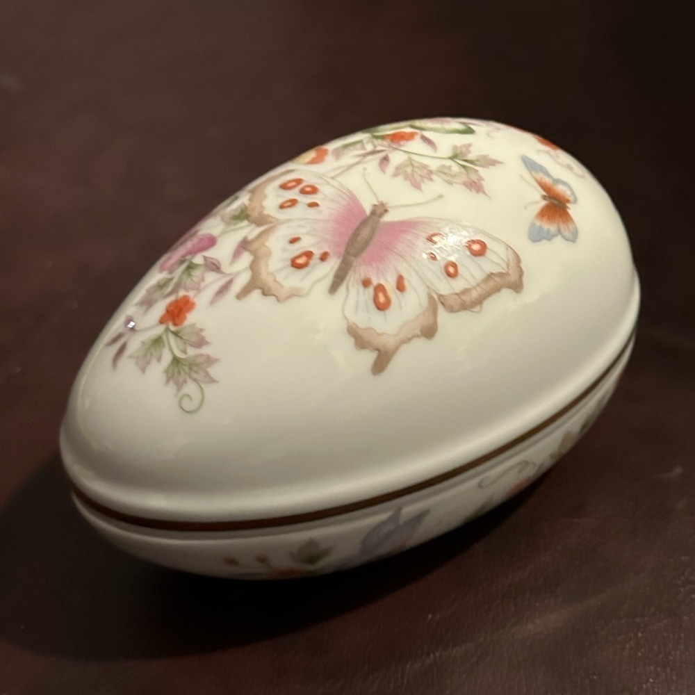 Avon butterfly egg trinket dish
